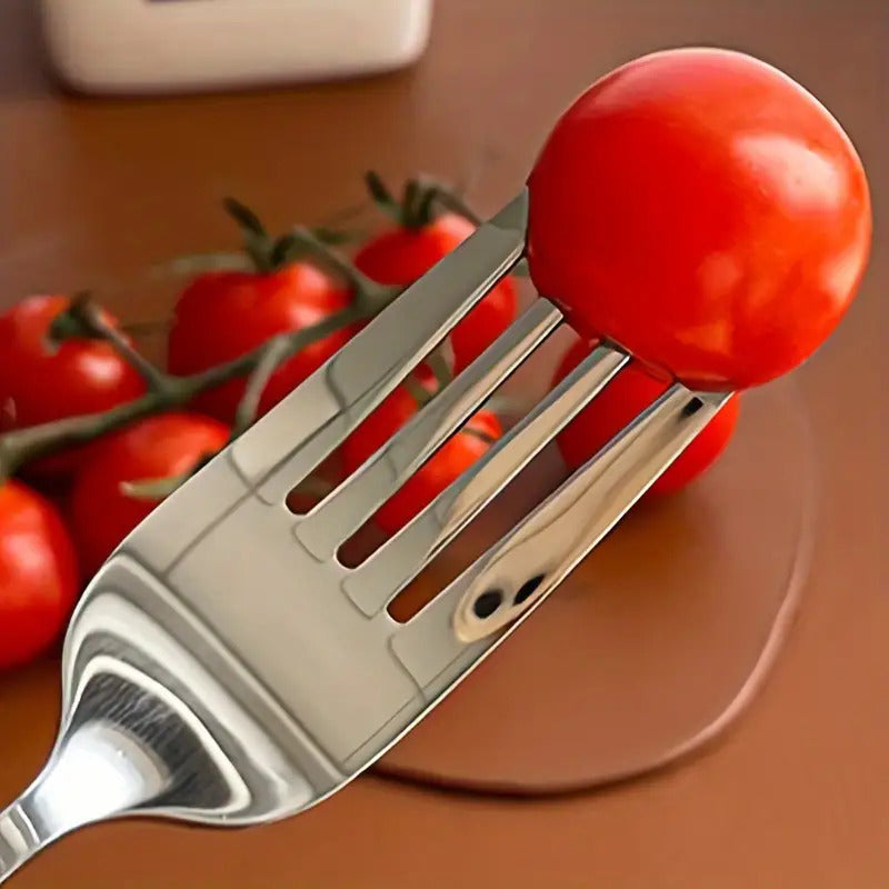 2pcs Stainless Steel Outdoor Cutlery Set with Cute Cat Paw Design - Heavy-Duty Reusable Fork & Spoon, Portable Camping, Picnic, Travel Utensils with Ergonomic Handle & Paw-Shaped Storage Case, Hygienic & Durable and Adults, Ideal for Camping, Travel,